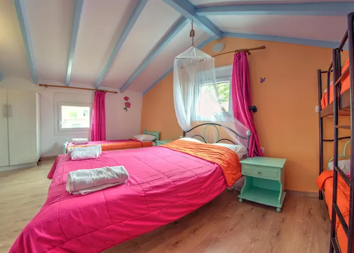Eleni Holidays Up To 18 Guests *