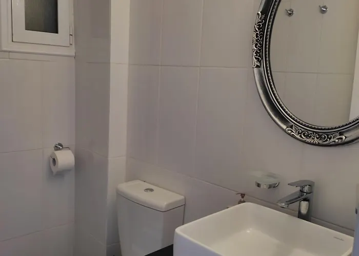 Eleni Holidays Up To 18 Guests * Karousádes