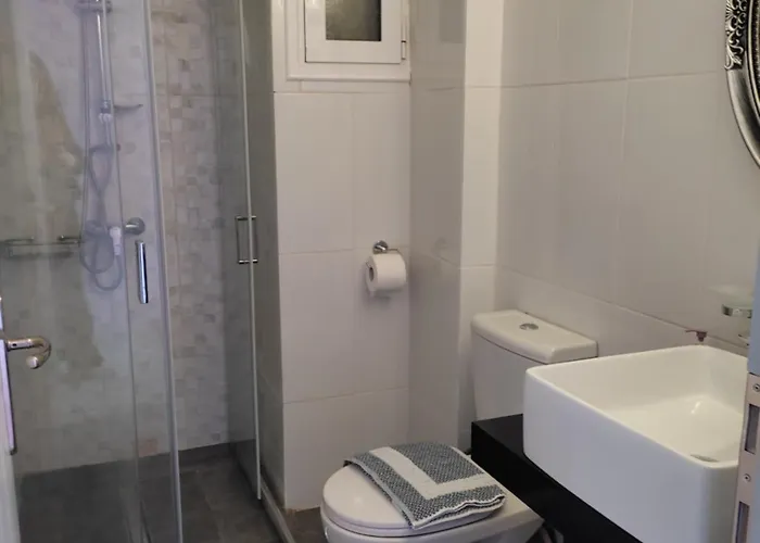 Eleni Holidays Up To 18 Guests *