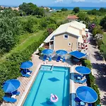 Eleni Holidays Up To 18 Guests 빌라 Karousádes
