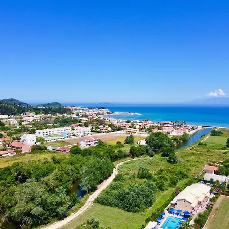 Eleni Holidays Up To 18 Guests * Karousádes