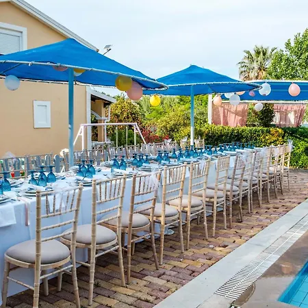 Vila Eleni Holidays Up To 18 Guests