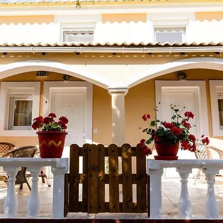 Eleni Holidays Up To 18 Guests *