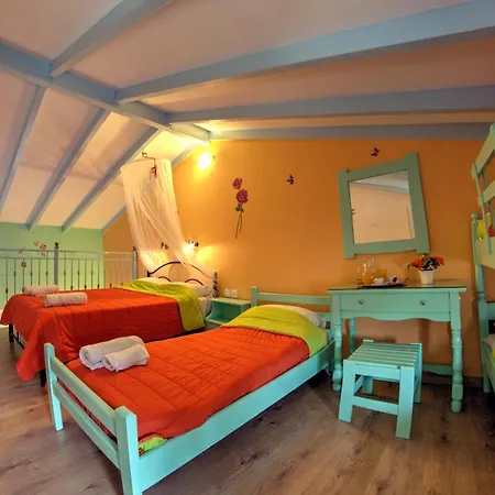 Vila Eleni Holidays Up To 18 Guests