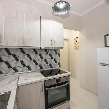 Eleni Holidays Up To 18 Guests * Karousádes