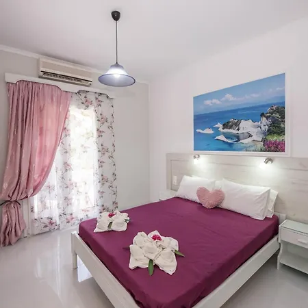 Vila Eleni Holidays Up To 18 Guests
