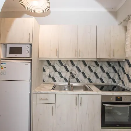 Vila Eleni Holidays Up To 18 Guests Karousádes
