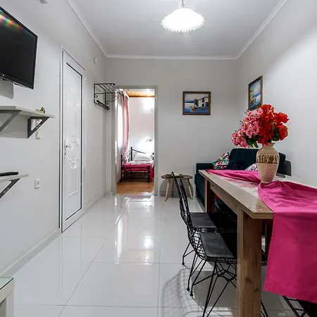 Vila Eleni Holidays Up To 18 Guests