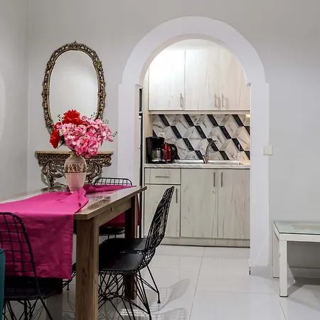 Eleni Holidays Up To 18 Guests *
