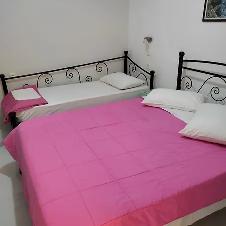 Vila Eleni Holidays Up To 18 Guests *