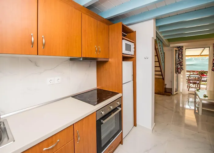 Eleni Holidays Up To 18 Guests * Karousádes
