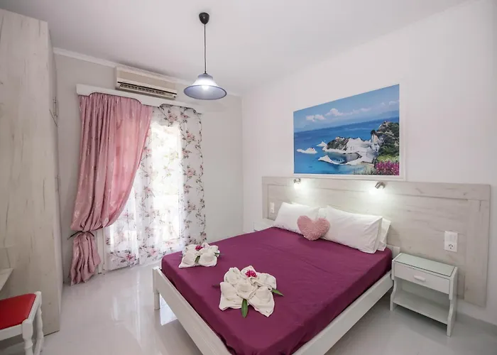 Vila Eleni Holidays Up To 18 Guests