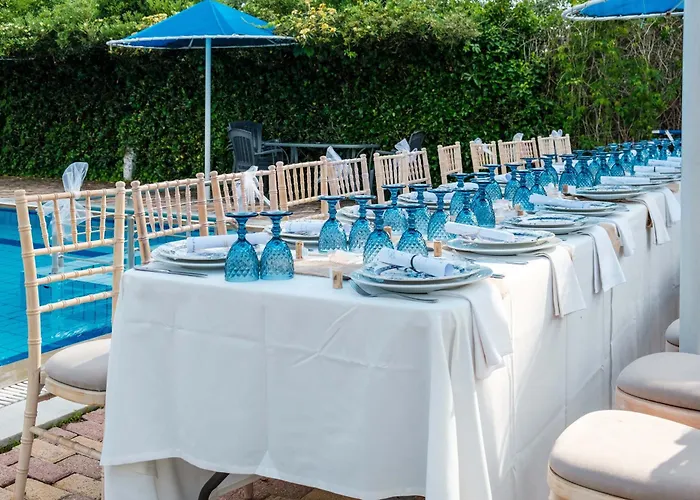 Вилла Eleni Holidays Up To 18 Guests