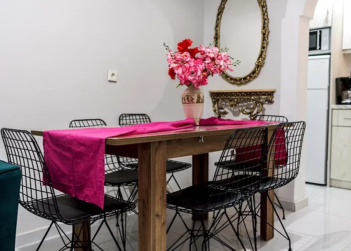 Eleni Holidays Up To 18 Guests *