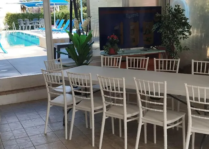 Eleni Holidays Up To 18 Guests *